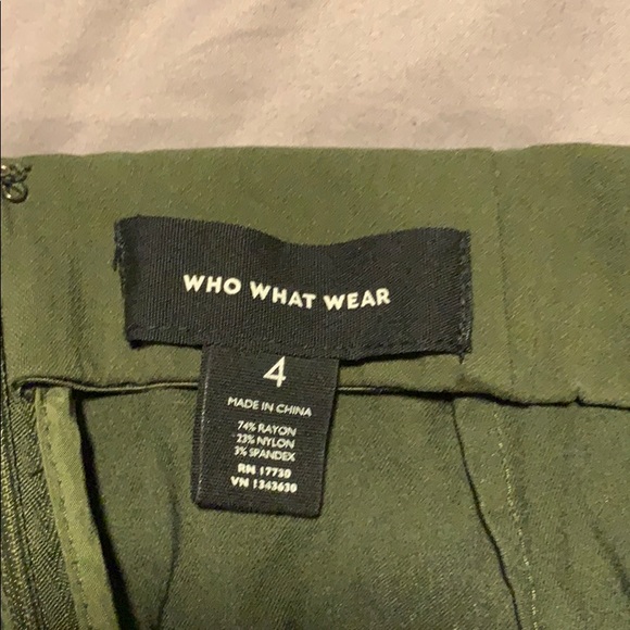 Capris - Picture 4 of 4